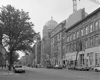 Dateiname=Berlin-Mitte-Oranienburger-19920816-014.jpg
Dateigröße=266KB
Abmessungen: 880x698
hinzugefügt am: 04. Januar 2016 Berlin-Mitte-Oranienburger-19920816-014.jpg