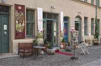 Dateiname=Berlin-Mitte-Oranienburger-20150511-33.jpg
Dateigröße=224KB
Abmessungen: 880x579
hinzugefügt am: 04. Januar 2016 Berlin-Mitte-Oranienburger-20150511-33.jpg