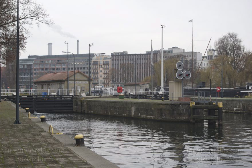 Berlin. Mühlendammschleuse. Spree
17. 12. 2014. Berlin. Mitte. Fluss Spree. Mühlendammschleuse
Schlüsselwörter: 2014;Berlin;Fluss;Mitte;Mühlendammschleuse;Spree