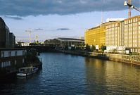 Dateiname=Berlin-Mitte-Spree-Friedrichstrasse-199909-41.jpg
Dateigröße=201KB
Abmessungen: 880x597
hinzugefügt am: 04. Januar 2016 Berlin-Mitte-Spree-Friedrichstrasse-199909-41.jpg