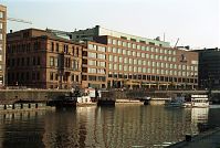 Dateiname=Berlin-Mitte-Spree-Friedrichstrasse-20000813-19.jpg
Dateigröße=239KB
Abmessungen: 880x590
hinzugefügt am: 04. Januar 2016 Berlin-Mitte-Spree-Friedrichstrasse-20000813-19.jpg