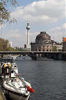 Dateiname=Berlin-Mitte-Spree-Museumsinsel-20050501-45.jpg
Dateigröße=221KB
Abmessungen: 584x880
hinzugefügt am: 04. Januar 2016 Berlin-Mitte-Spree-Museumsinsel-20050501-45.jpg