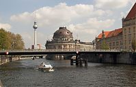 Berlin-Mitte-Spree-Museumsinsel-20050501-50.jpg