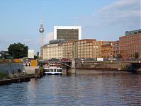 Berlin-Mitte-Spree-Regierungsviertel-20040801-45.jpg