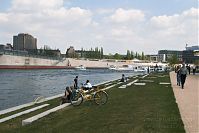 Dateiname=Berlin-Mitte-Spree-Regierungsviertel-20050501-17.jpg
Dateigröße=190KB
Abmessungen: 880x586
hinzugefügt am: 04. Januar 2016 Berlin-Mitte-Spree-Regierungsviertel-20050501-17.jpg
