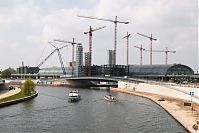 Dateiname=Berlin-Mitte-Spree-Regierungsviertel-20050501-24.jpg
Dateigröße=182KB
Abmessungen: 880x586
hinzugefügt am: 04. Januar 2016 Berlin-Mitte-Spree-Regierungsviertel-20050501-24.jpg