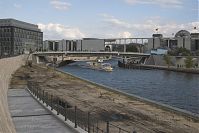 Dateiname=Berlin-Mitte-Spree-Regierungsviertel-20050731-35.jpg
Dateigröße=186KB
Abmessungen: 880x586
hinzugefügt am: 04. Januar 2016 Berlin-Mitte-Spree-Regierungsviertel-20050731-35.jpg