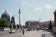 Berlin-Mitte-Unter-den-Linden-19900530-197.jpg