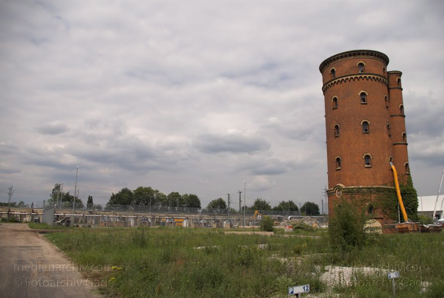 Berlin. Abriss des ehemaligen Gaswerks Charlottenburg
31. 5. 2007. Berlin. Abriss der Kugelgasbehälter des Gaswerks Charlottenburg.
Schlüsselwörter: Abriss;Berlin;Charlottenburg;Deutschland;Gaswerk;Germany;2007;Kugelgasbehälter