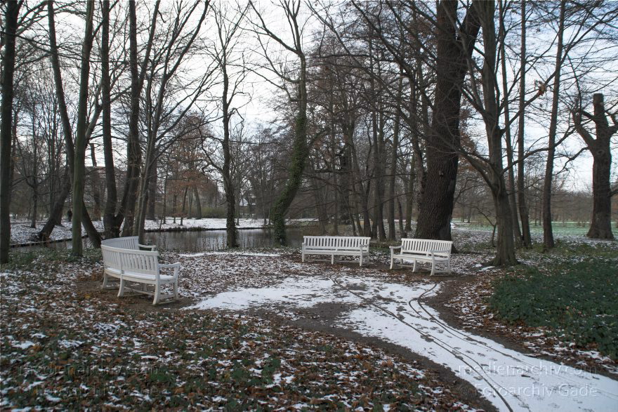 Berlin. Charlottenburg. Schlosspark - Schloss Charlottenburg.
22. 11. 2008. Berlin. Charlottenburg. Schlosspark. Schloss Charlottenburg.
Schlüsselwörter: Berlin;Charlottenburg;Deutschland;Germany;Schloss;2008;Schlosspark