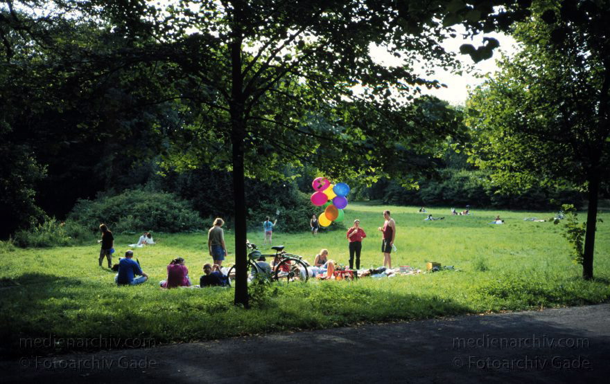 Berlin. Charlottenburg. Schlosspark
August 1996. Berlin. Charlottenburg. Schlosspark.
Schlüsselwörter: Berlin;Charlottenburg;Deutschland;Germany;Park;1996;Schloßpark