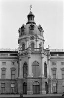 Dateiname=Berlin-Charlottenburg-Schloss-19920509-428.jpg
Dateigröße=185KB
Abmessungen: 575x880
hinzugefügt am: 04. Januar 2016 Berlin-Charlottenburg-Schloss-19920509-428.jpg
