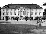 Dateiname=Berlin-Charlottenburg-Schloss-199607-05.jpg
Dateigröße=238KB
Abmessungen: 880x639
hinzugefügt am: 04. Januar 2016 Berlin-Charlottenburg-Schloss-199607-05.jpg