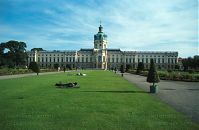 Dateiname=Berlin-Charlottenburg-Schloss-199608-05.jpg
Dateigröße=167KB
Abmessungen: 880x575
hinzugefügt am: 04. Januar 2016 Berlin-Charlottenburg-Schloss-199608-05.jpg