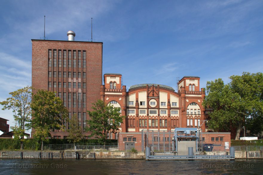 Berlin. Charlottenburg. Spree. Kraftwerk Charlottenburg
25. 9. 2012. Berlin. Charlottenburg. Fluss Spree. Kraftwerk Charlottenburg. Strom. Energie
Schlüsselwörter: Berlin;Charlottenburg;Deutschland;Energie;Fluss;Germany;Kraftwerk;Kraftwerk Charlottenburg;Spree;2012;Strom