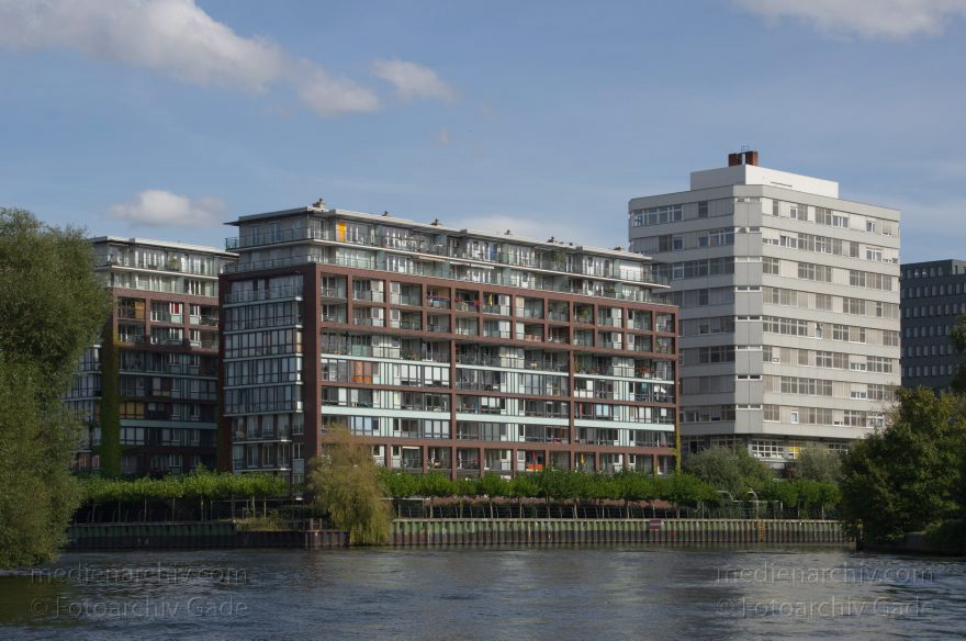 Berlin. Charlottenburg. Spree.
25. 9. 2012. Berlin. Charlottenburg. Fluss Spree.
Schlüsselwörter: Berlin;Charlottenburg;Deutschland;Fluss;Germany;2012;Spree