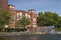 Dateiname=Berlin-Charlottenburg-Kraftwerk-20120925-134.jpg
Dateigröße=255KB
Abmessungen: 880x584
hinzugefügt am: 04. Januar 2016 Berlin-Charlottenburg-Kraftwerk-20120925-134.jpg