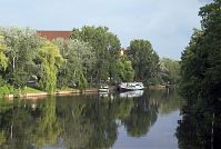 Dateiname=Berlin-Charlottenburg-Spree-20070528-157a.jpg
Dateigröße=246KB
Abmessungen: 880x591
hinzugefügt am: 04. Januar 2016 Berlin-Charlottenburg-Spree-20070528-157a.jpg