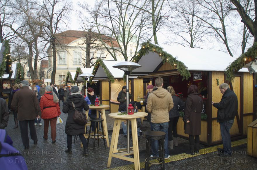 Berlin. Charlottenburg. Weihnachstmarkt beim Schloss
26. 12. 2013. Berlin. Charlottenburg. Weihnachstmarkt beim Schloss
Schlüsselwörter: Berlin;Charlottenburg;Germany;Weihnachten;2013;Weihnachtsmarkt