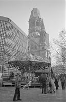 Dateiname=Berlin-Charlottenburg-Weihnachten-19921225-50.jpg
Dateigröße=210KB
Abmessungen: 568x880
hinzugefügt am: 04. Januar 2016 Berlin-Charlottenburg-Weihnachten-19921225-50.jpg
