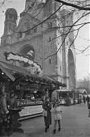 Dateiname=Berlin-Charlottenburg-Weihnachten-19921225-56.jpg
Dateigröße=228KB
Abmessungen: 583x880
hinzugefügt am: 04. Januar 2016 Berlin-Charlottenburg-Weihnachten-19921225-56.jpg