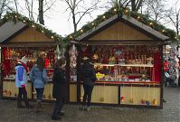 Dateiname=Berlin-Charlottenburg-Weihnachtsmarkt-20131226-143.jpg
Dateigröße=271KB
Abmessungen: 880x594
hinzugefügt am: 04. Januar 2016 Berlin-Charlottenburg-Weihnachtsmarkt-20131226-143.jpg