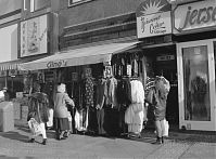 Dateiname=Berlin-Charlottenburg-Wilmersdorfer-19921020-17.jpg
Dateigröße=212KB
Abmessungen: 880x647
hinzugefügt am: 04. Januar 2016 Berlin-Charlottenburg-Wilmersdorfer-19921020-17.jpg
