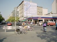 Dateiname=Berlin-Charlottenburg-Wilmersdorfer-19921020-40.jpg
Dateigröße=208KB
Abmessungen: 880x651
hinzugefügt am: 04. Januar 2016 Berlin-Charlottenburg-Wilmersdorfer-19921020-40.jpg