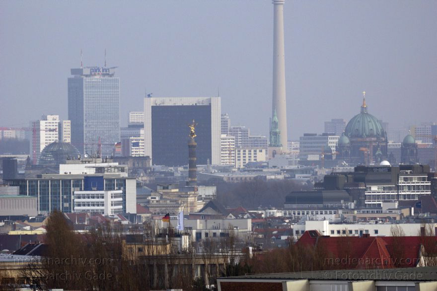 28. 1. 2015. Berlin. Charlottenburg-Wilmersdorf. Blick vom Drachenberg.
Schlüsselwörter: 2015;Berlin;Charlottenburg-Wilmersdorf