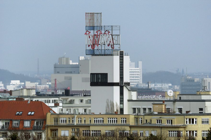 Berlin. Blick von Drachenberg. Innova
28. 1. 2015. Berlin. Charlottenburg. Innova. Blick vom Drachenberg
Schlüsselwörter: 2015;Berlin;Charlottenburg;Charlottenburg-Wilmersdorf;Innova