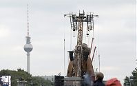 Dateiname=Berlin-Royal-de-Luxe-20091003-141.jpg
Dateigröße=111KB
Abmessungen: 880x553
hinzugefügt am: 04. Januar 2016 Berlin-Royal-de-Luxe-20091003-141.jpg