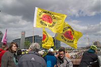 Dateiname=Berlin-Demonstration-20140510-159.jpg
Dateigröße=194KB
Abmessungen: 880x584
hinzugefügt am: 04. Januar 2016 Berlin-Demonstration-20140510-159.jpg