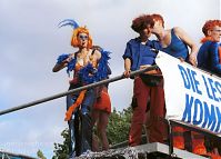 Dateiname=Berlin-CSD-20010623-59.jpg
Dateigröße=201KB
Abmessungen: 880x632
hinzugefügt am: 04. Januar 2016 Berlin-CSD-20010623-59.jpg