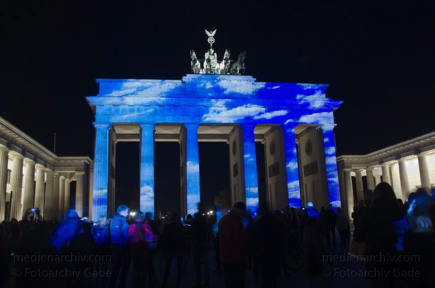 Berlin. Mitte. Brandenburger Tor. Festival of Lights
14. 10. 2013. Berlin. Mitte. Brandenburger Tor. Festival of Lights
Schlüsselwörter: Berlin;Brandenburger Tor;Festival of lights;Germany;2013;Mitte