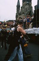 Dateiname=Berlin-Love-Parade-199406-21.jpg
Dateigröße=155KB
Abmessungen: 574x880
hinzugefügt am: 04. Januar 2016 Berlin-Love-Parade-199406-21.jpg