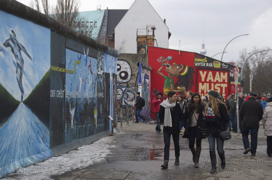 Berlin. Friedrichshain. East-Side-Gallery
31. 3. 2013. Berlin. Friedrichshain. East-Side-Gallery
Schlüsselwörter: Berlin;Deutschland;East-Side-Gallery;Friedrichshain;2013;Germany