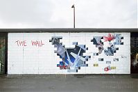 Berlin-Friedrichshain-East-Side-Gallery-199010-03.jpg