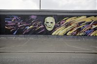Dateiname=Berlin-Friedrichshain-East-Side-Gallery-1995-120.jpg
Dateigröße=184KB
Abmessungen: 880x577
hinzugefügt am: 04. Januar 2016 Berlin-Friedrichshain-East-Side-Gallery-1995-120.jpg