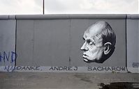 Dateiname=Berlin-Friedrichshain-East-Side-Gallery-1995-122.jpg
Dateigröße=126KB
Abmessungen: 880x564
hinzugefügt am: 04. Januar 2016 Berlin-Friedrichshain-East-Side-Gallery-1995-122.jpg
