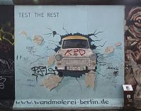 Dateiname=Berlin-Friedrichshain-East-Side-Gallery-20130331-012.jpg
Dateigröße=211KB
Abmessungen: 880x692
hinzugefügt am: 04. Januar 2016 Berlin-Friedrichshain-East-Side-Gallery-20130331-012.jpg