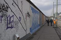 Dateiname=Berlin-Friedrichshain-East-Side-Gallery-20130331-019.jpg
Dateigröße=173KB
Abmessungen: 880x584
hinzugefügt am: 04. Januar 2016 Berlin-Friedrichshain-East-Side-Gallery-20130331-019.jpg
