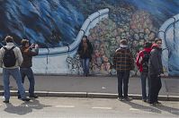 Dateiname=Berlin-Friedrichshain-East-Side-Gallery-20130331-027.jpg
Dateigröße=213KB
Abmessungen: 880x584
hinzugefügt am: 04. Januar 2016 Berlin-Friedrichshain-East-Side-Gallery-20130331-027.jpg