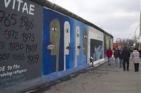 Dateiname=Berlin-Friedrichshain-East-Side-Gallery-20130331-031.jpg
Dateigröße=158KB
Abmessungen: 880x584
hinzugefügt am: 04. Januar 2016 Berlin-Friedrichshain-East-Side-Gallery-20130331-031.jpg
