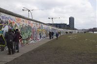 Dateiname=Berlin-Friedrichshain-East-Side-Gallery-20130331-037.jpg
Dateigröße=177KB
Abmessungen: 880x584
hinzugefügt am: 04. Januar 2016 Berlin-Friedrichshain-East-Side-Gallery-20130331-037.jpg
