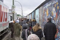 Dateiname=Berlin-Friedrichshain-East-Side-Gallery-20130331-088a.jpg
Dateigröße=215KB
Abmessungen: 880x584
hinzugefügt am: 04. Januar 2016 Berlin-Friedrichshain-East-Side-Gallery-20130331-088a.jpg