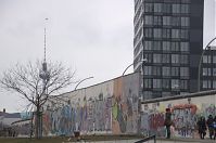 Dateiname=Berlin-Friedrichshain-East-Side-Gallery-20130331-106.jpg
Dateigröße=162KB
Abmessungen: 880x584
hinzugefügt am: 04. Januar 2016 Berlin-Friedrichshain-East-Side-Gallery-20130331-106.jpg