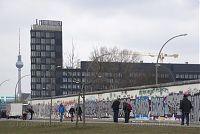 Dateiname=Berlin-Friedrichshain-East-Side-Gallery-20130331-123.jpg
Dateigröße=101KB
Abmessungen: 600x403
hinzugefügt am: 04. Januar 2016 Berlin-Friedrichshain-East-Side-Gallery-20130331-123.jpg