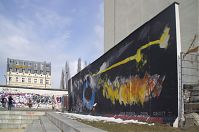 Dateiname=Berlin-Friedrichshain-East-Side-Gallery-20130331-139.jpg
Dateigröße=178KB
Abmessungen: 880x585
hinzugefügt am: 04. Januar 2016 Berlin-Friedrichshain-East-Side-Gallery-20130331-139.jpg