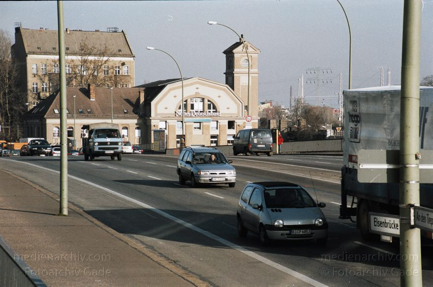 Berlin. Friedrichshain. Elsenbrücke
November 2002. Berlin. Friedrichshain. Elsenbrücke
Schlüsselwörter: Berlin;Deutschland;Elsenbrücke;Friedrichshain;Germany;2002;Spree
