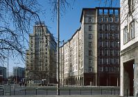 Dateiname=Berlin-Friedrichshain-Karl-Marx-199402-15.jpg
Dateigröße=302KB
Abmessungen: 880x614
hinzugefügt am: 04. Januar 2016 Berlin-Friedrichshain-Karl-Marx-199402-15.jpg